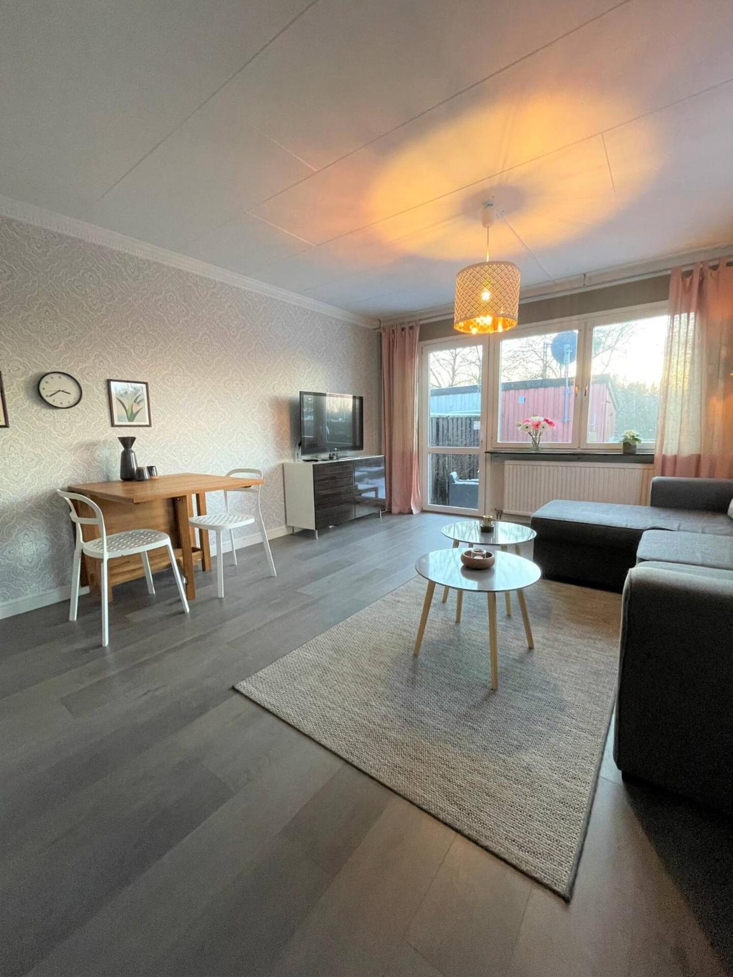 Entire Modern Home In Stockholm Kista - Suitable For Four Persons Buitenkant foto