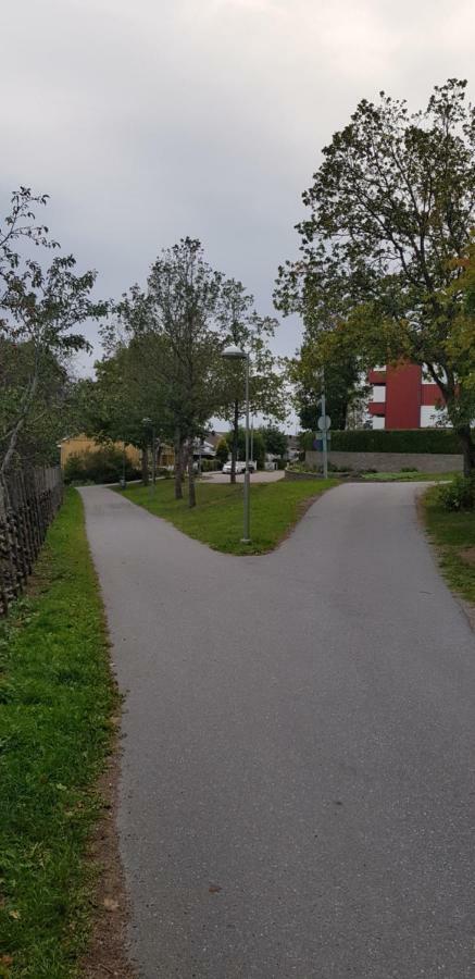 Entire Modern Home In Stockholm Kista - Suitable For Four Persons Buitenkant foto